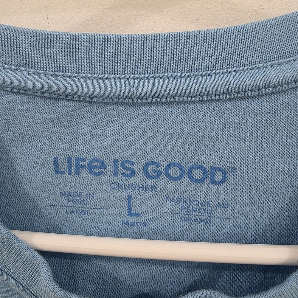 Life Is Good Mens Crusher T-shirt Size Large Blue Fish Outdoor Hiking Cotton - Picture 3 of 8